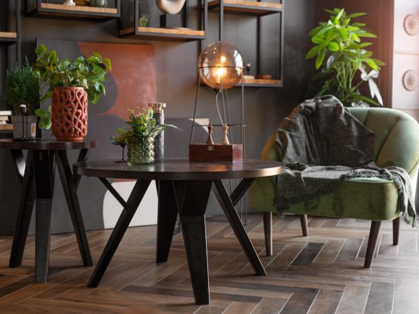Deski litej deski – tajemnica piękna i trwałości drewnianych podłóg